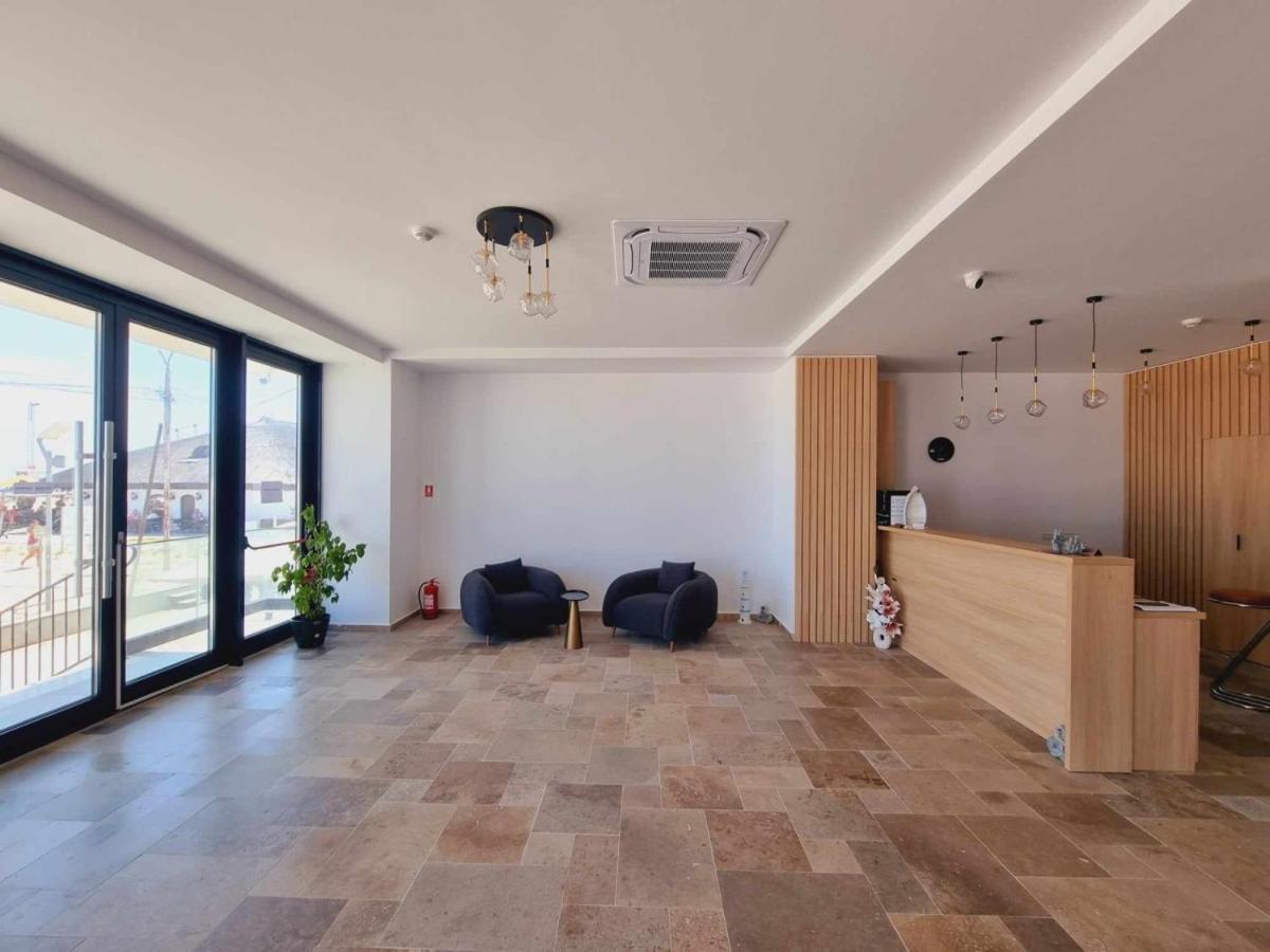אפורי נורד Hotel Nava מראה חיצוני תמונה